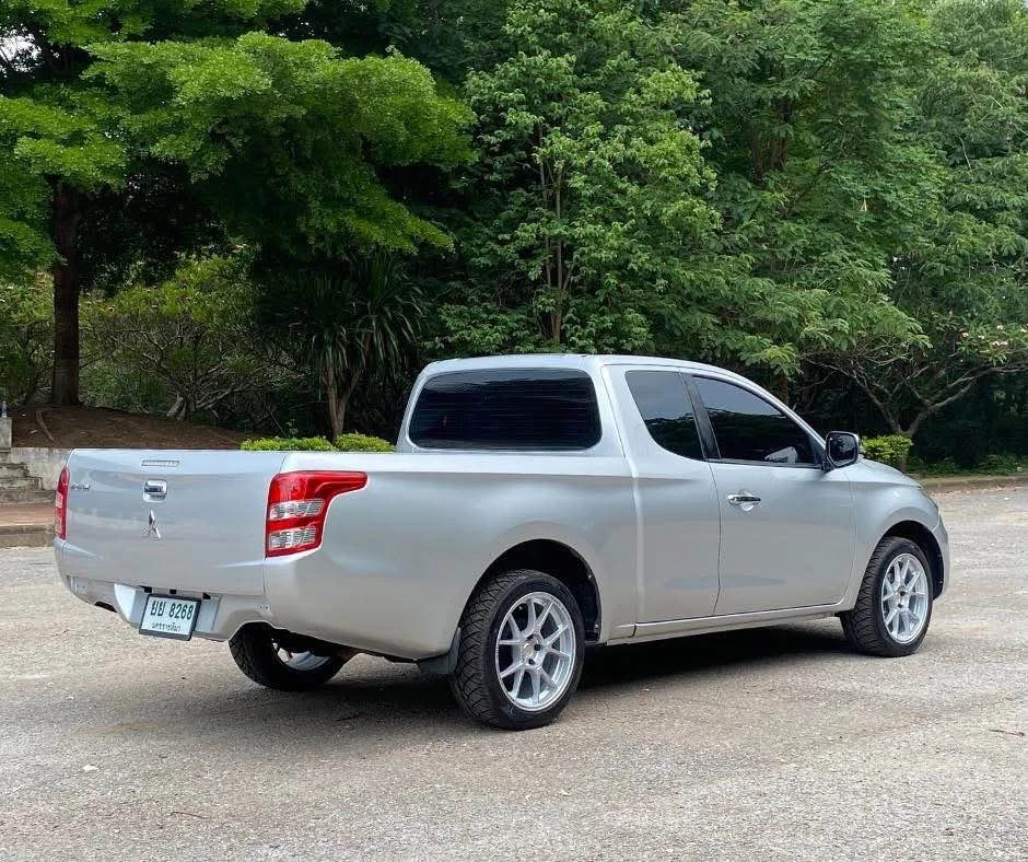 2018 Mitsubishi Triton V 3