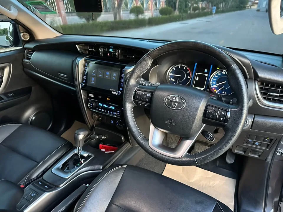 2022 Toyota Fortuner II 3