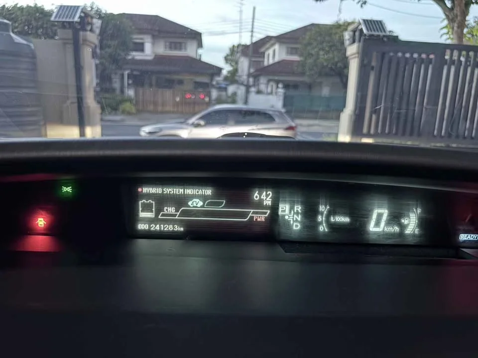2013 Toyota Prius III 3