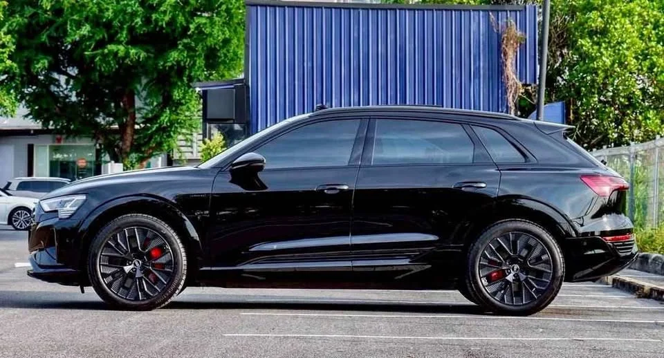 2024 Audi Q8 e-tron 3