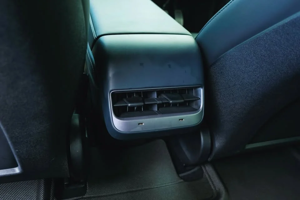 2023 Tesla Model 3 3