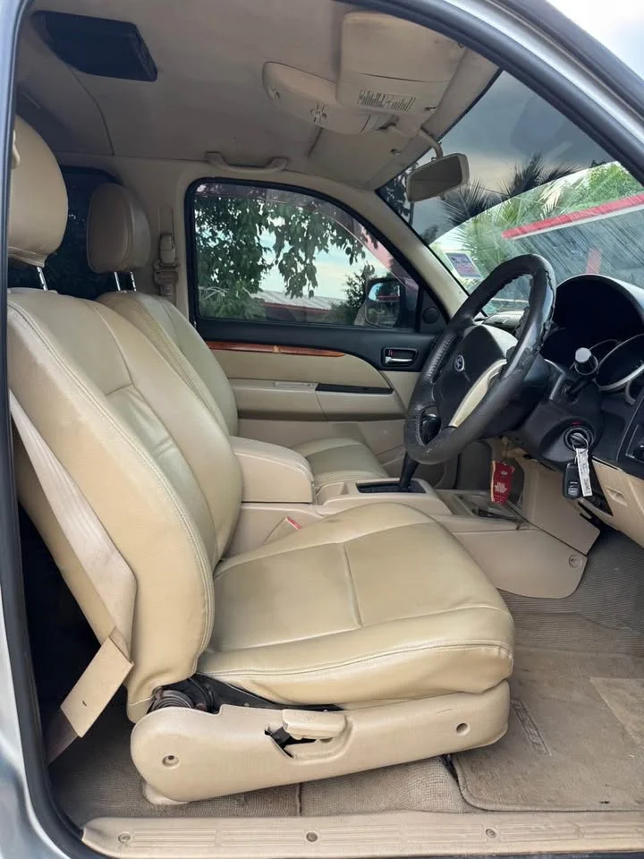 2011 Ford Everest I 2