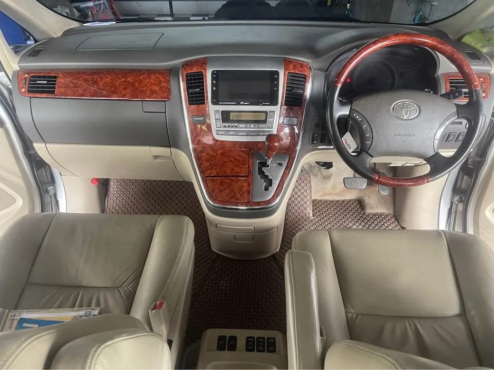 2004 Toyota Alphard, Vellfire I (AH10) 3