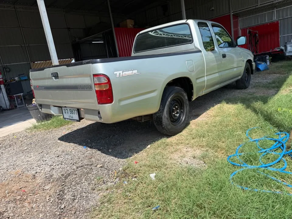 2004 Toyota Hilux Tiger VI 3