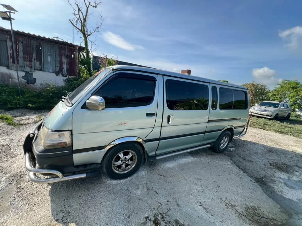 1997 Toyota Commuter IV (H100) 2
