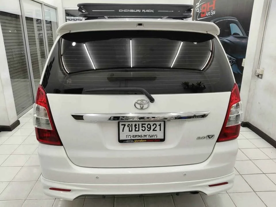 2012 Toyota Innova I 2