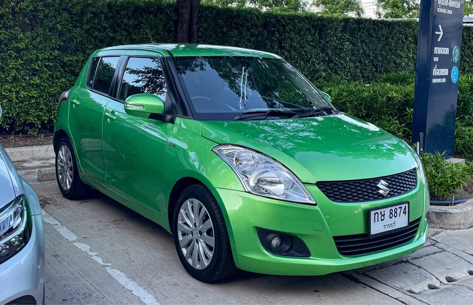 2013 Suzuki Swift II 2