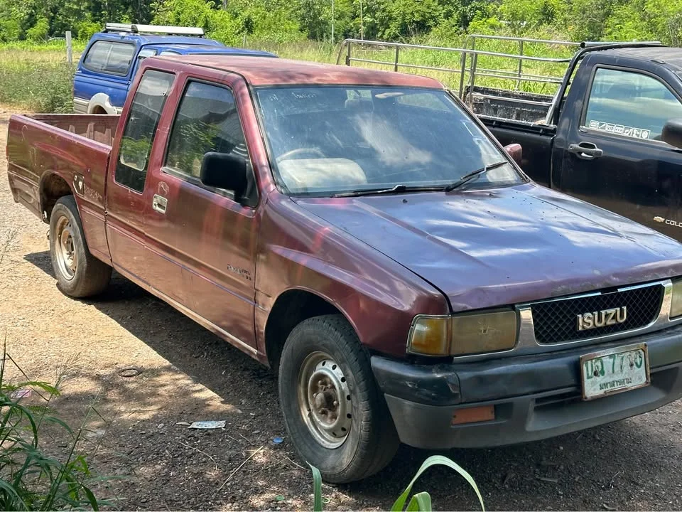 1994 Isuzu TFR III 2