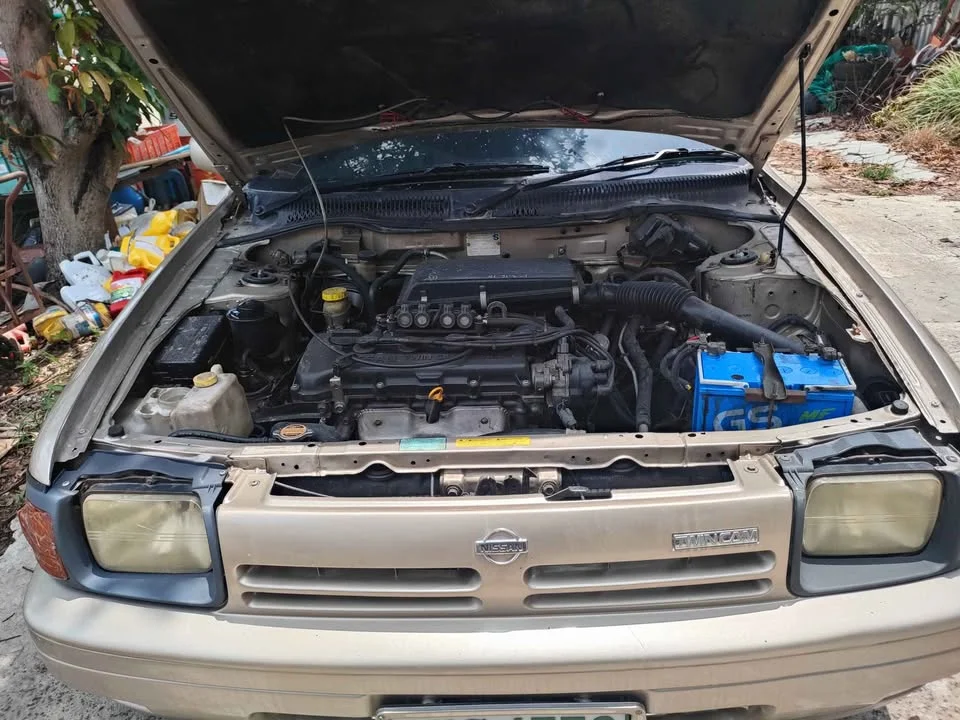 1995 Nissan NV 3
