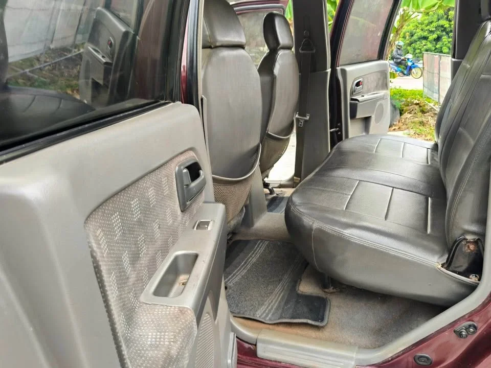 2004 Isuzu D-Max I 2