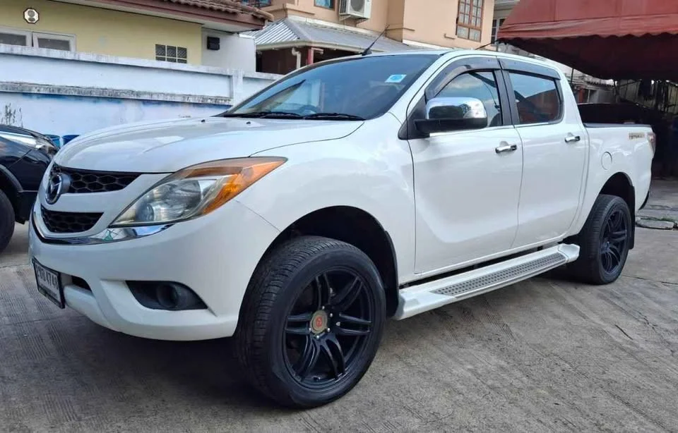 2012 Mazda BT-Series II 2