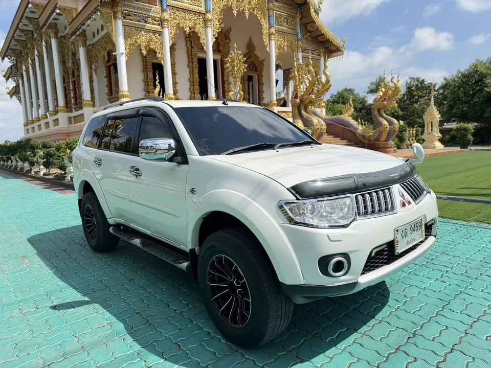 2012 Mitsubishi Pajero Sport II 3