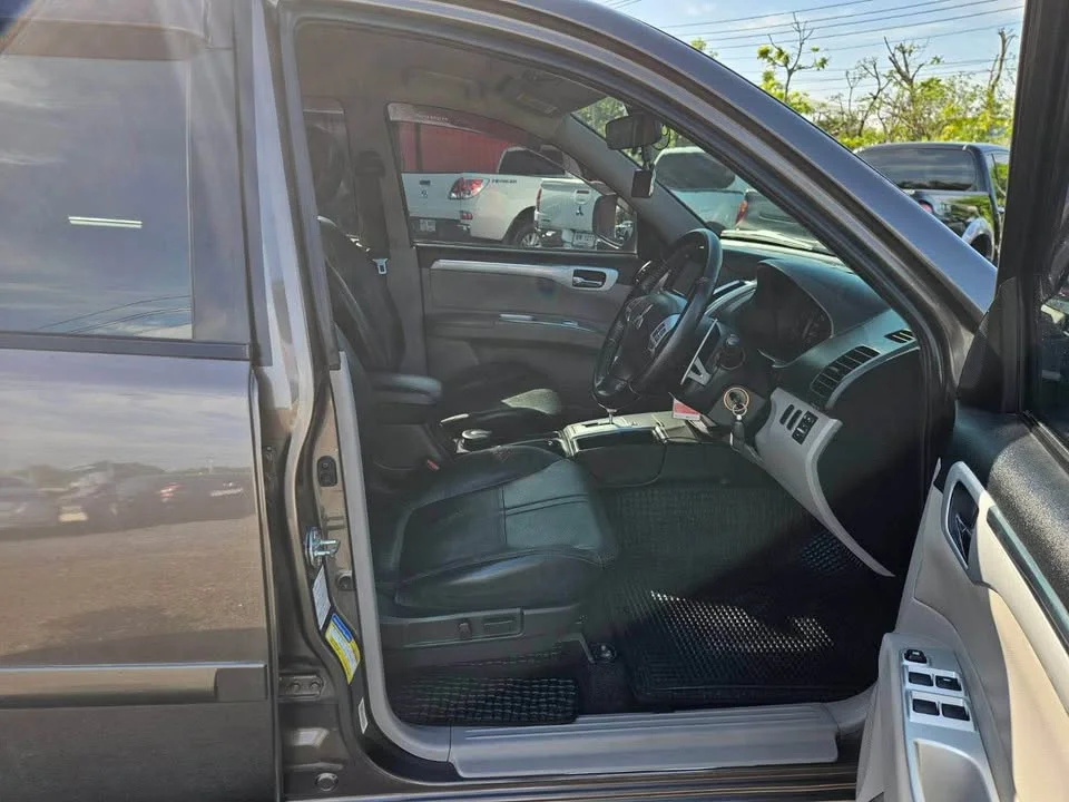 2014 Mitsubishi Pajero Sport II 2