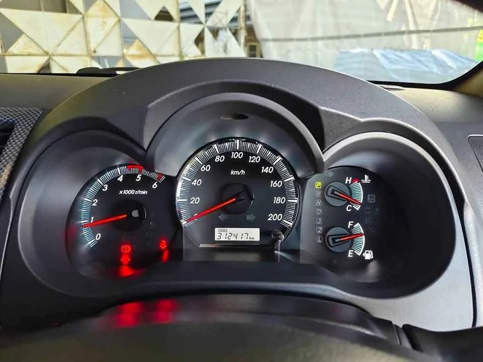 2012 Toyota Fortuner I 3