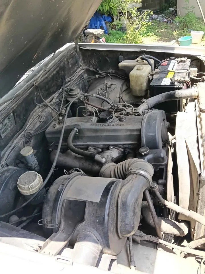 1995 Mitsubishi Triton II 3