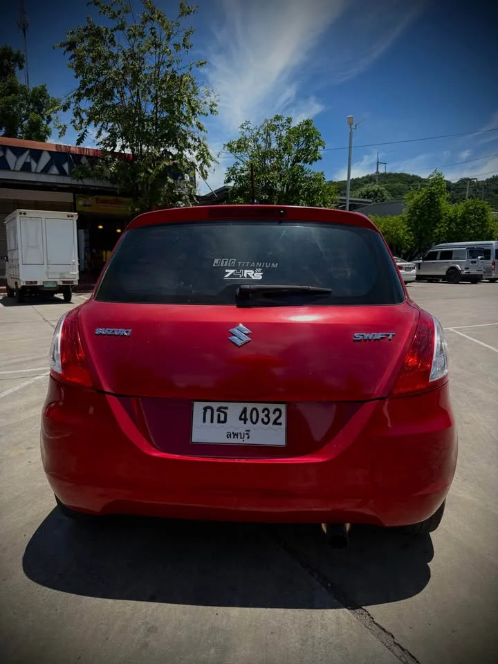 2013 Suzuki Swift II 3