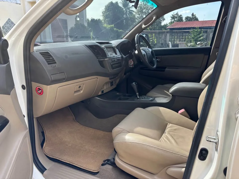 2013 Toyota Fortuner I 3