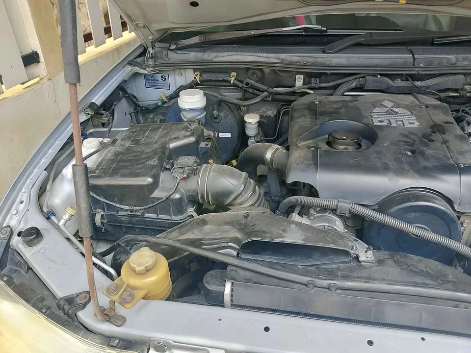 2005 Mitsubishi Triton IV 3