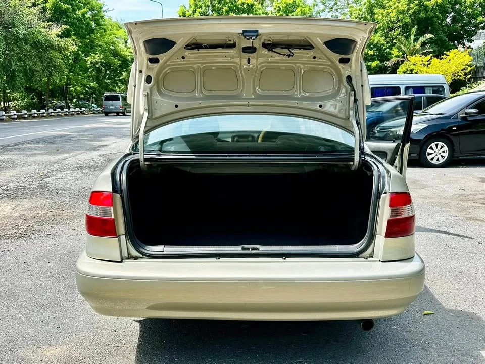 1999 Toyota Corolla Altis VIII (E110) 2