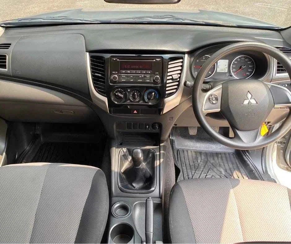 2018 Mitsubishi Triton V 3