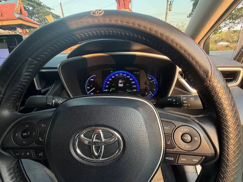 2019 Toyota Corolla Altis XII (E210) 3
