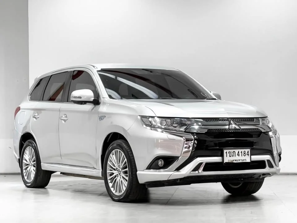 2020 Mitsubishi Outlander III 2