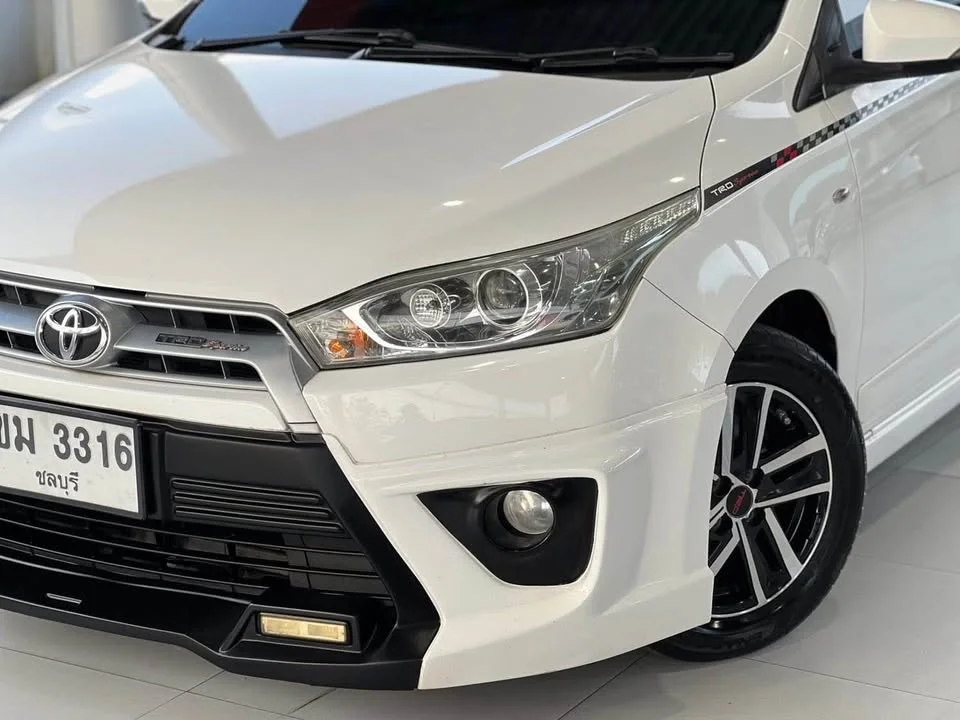 2014 Toyota Yaris III 3