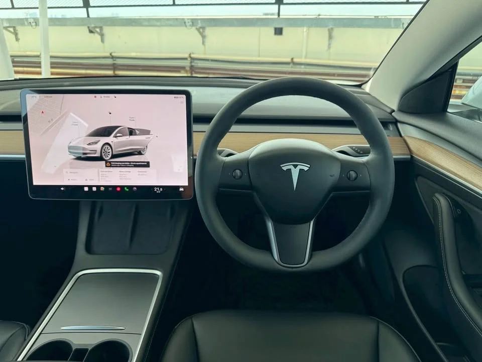 2023 Tesla Model 3 2