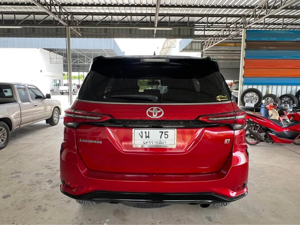2022 Toyota Fortuner II 3