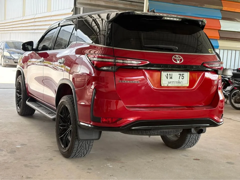 2022 Toyota Fortuner II 2