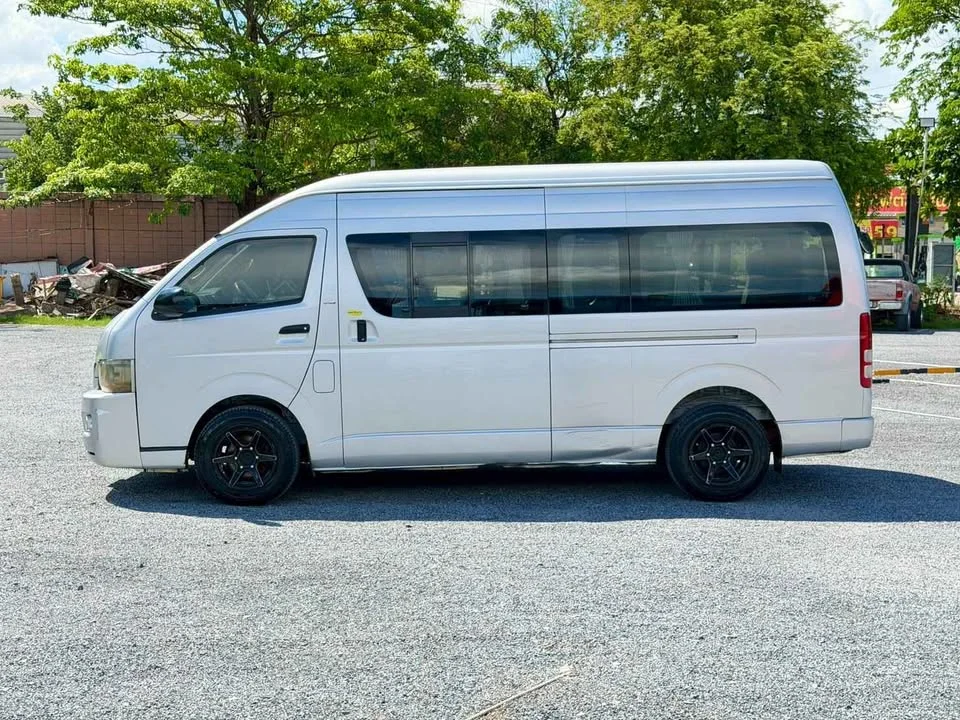 2009 Toyota Commuter V (H200) 2