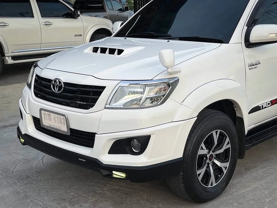 2014 Toyota Hilux VII 3