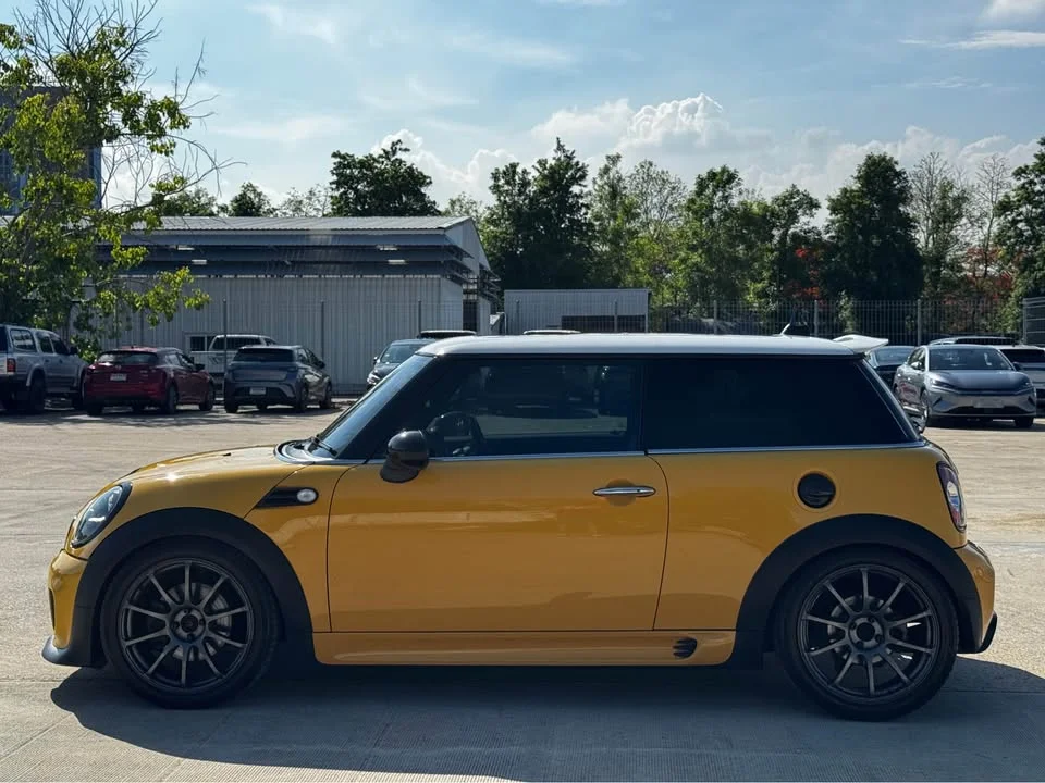 2008 Mini Hatch  III 2