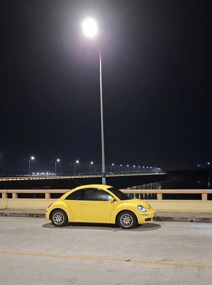 2010 Volkswagen New Beetle 2