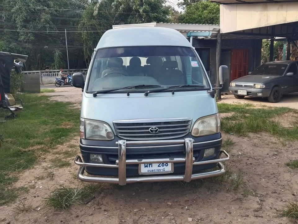 2002 Toyota Commuter IV (H100) 2