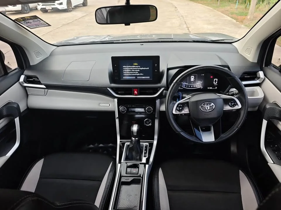 2022 Toyota Veloz III 2