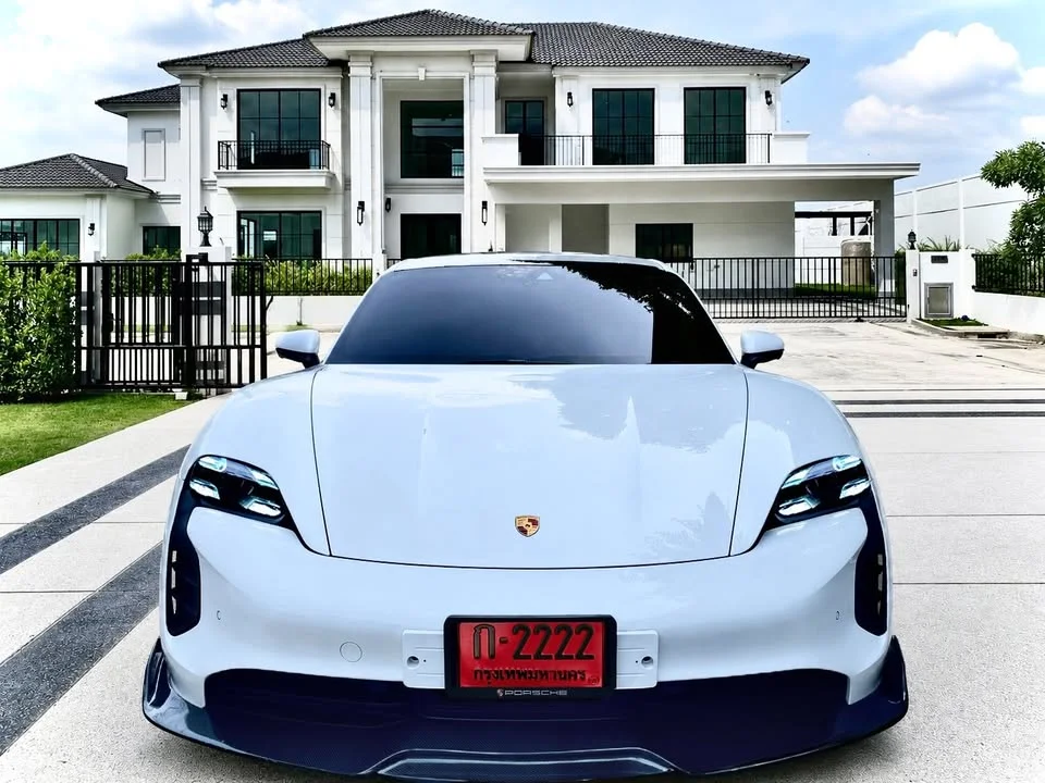 2021 Porsche Taycan 9J1 2