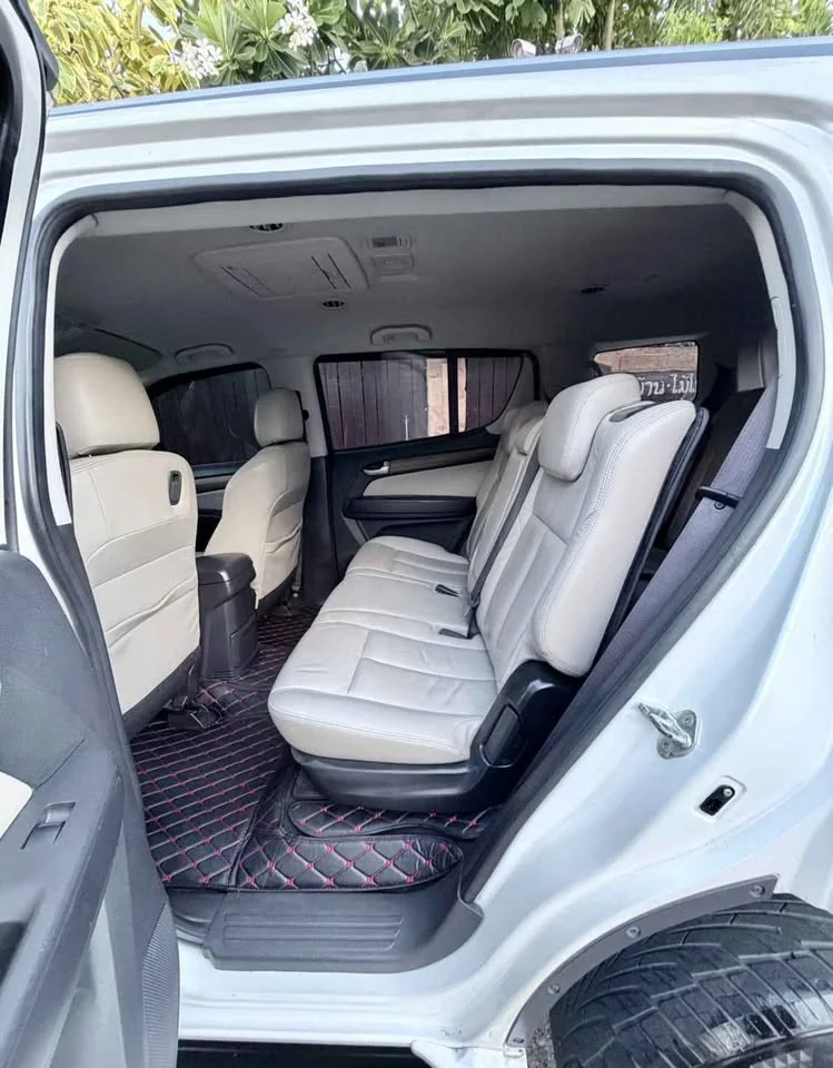 2015 Isuzu MU-X I 3