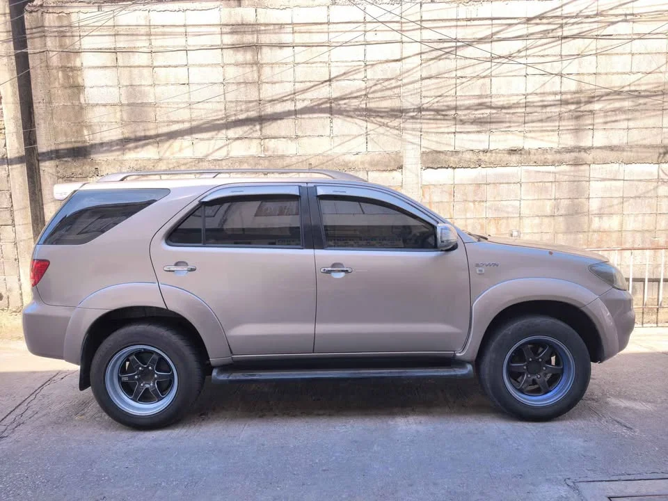 2005 Toyota Fortuner I 3