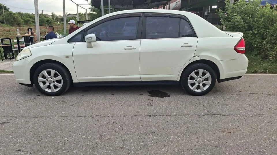 2008 Nissan Tiida I (C11) 3