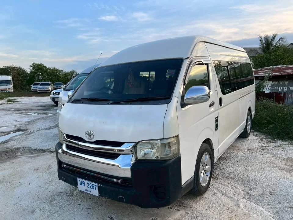 2008 Toyota Commuter V (H200) 3