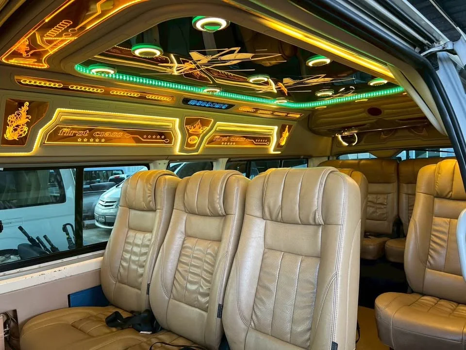2010 Toyota Commuter V (H200) 3