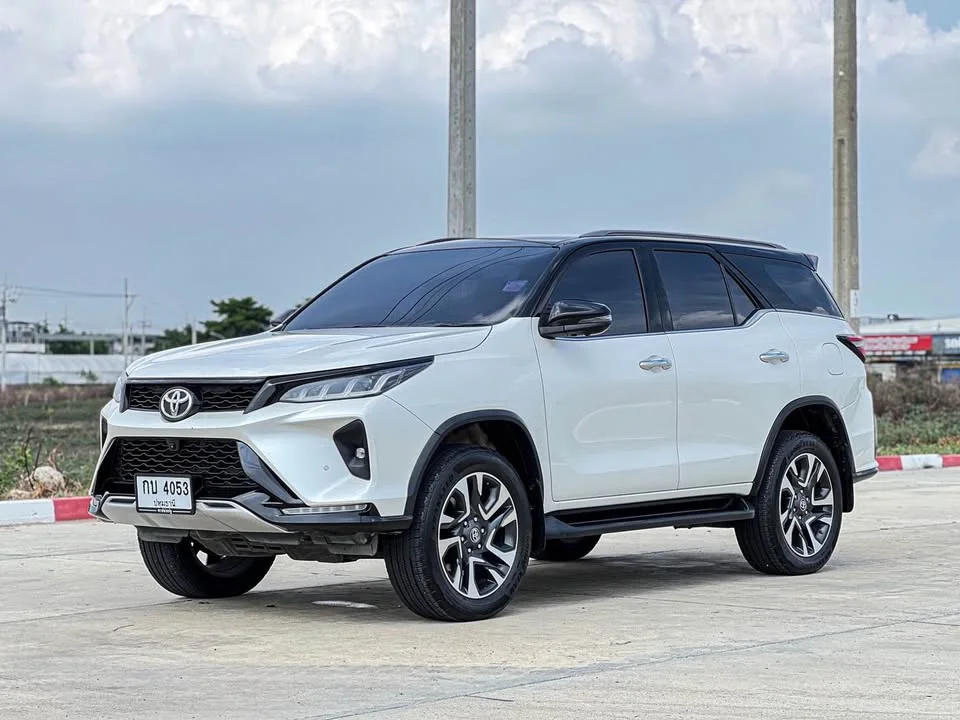 2022 Toyota Fortuner II 2