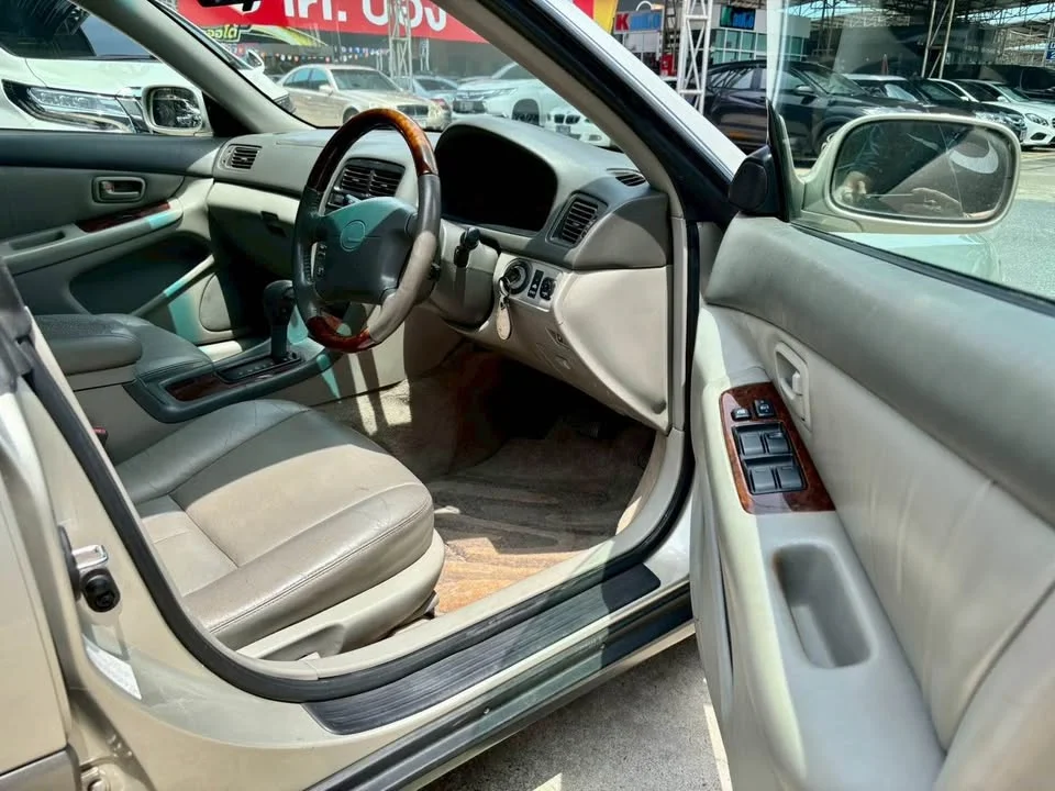 1997 Lexus ES III 2