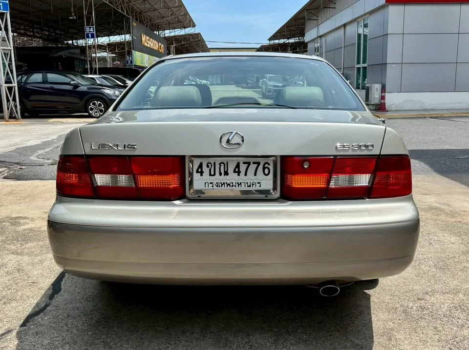 1997 Lexus ES III 3
