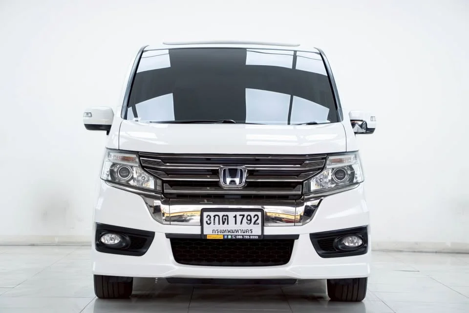 2014 Honda Stepwgn IV 3