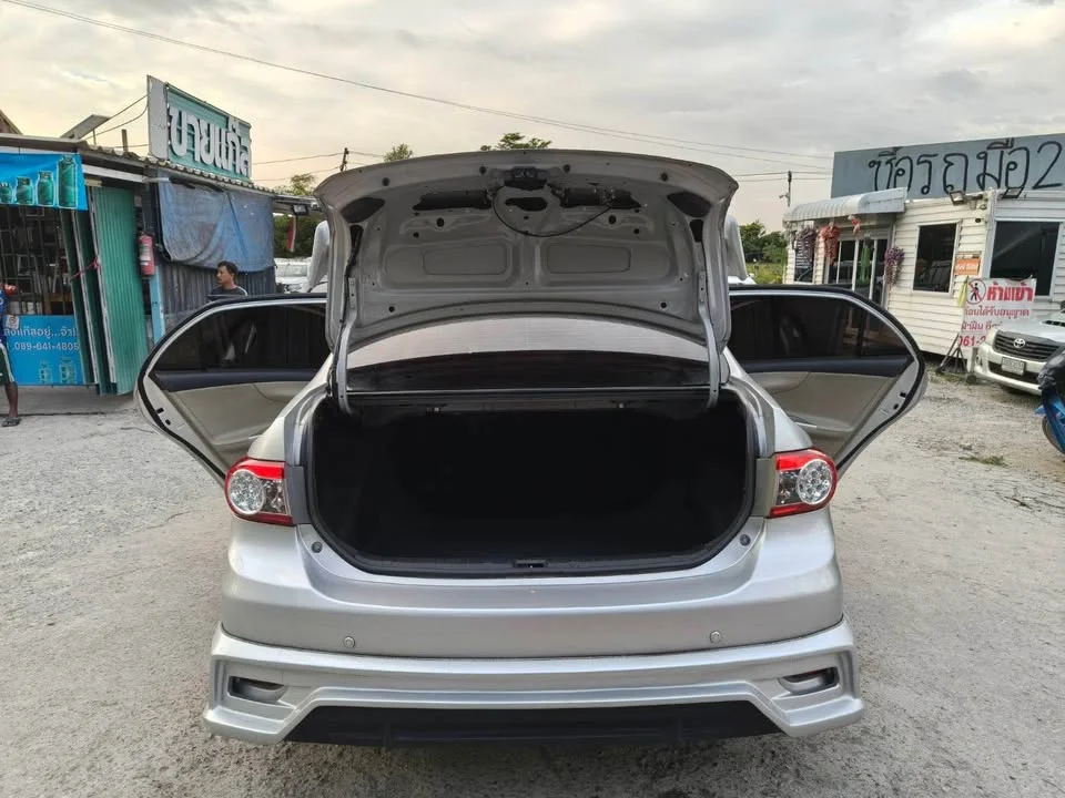 2012 Toyota Corolla Altis X (E140) 3