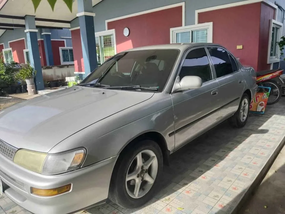 Toyota Corolla Altis VII (E100) 3