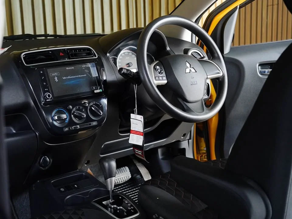 2020 Mitsubishi Mirage VI 2