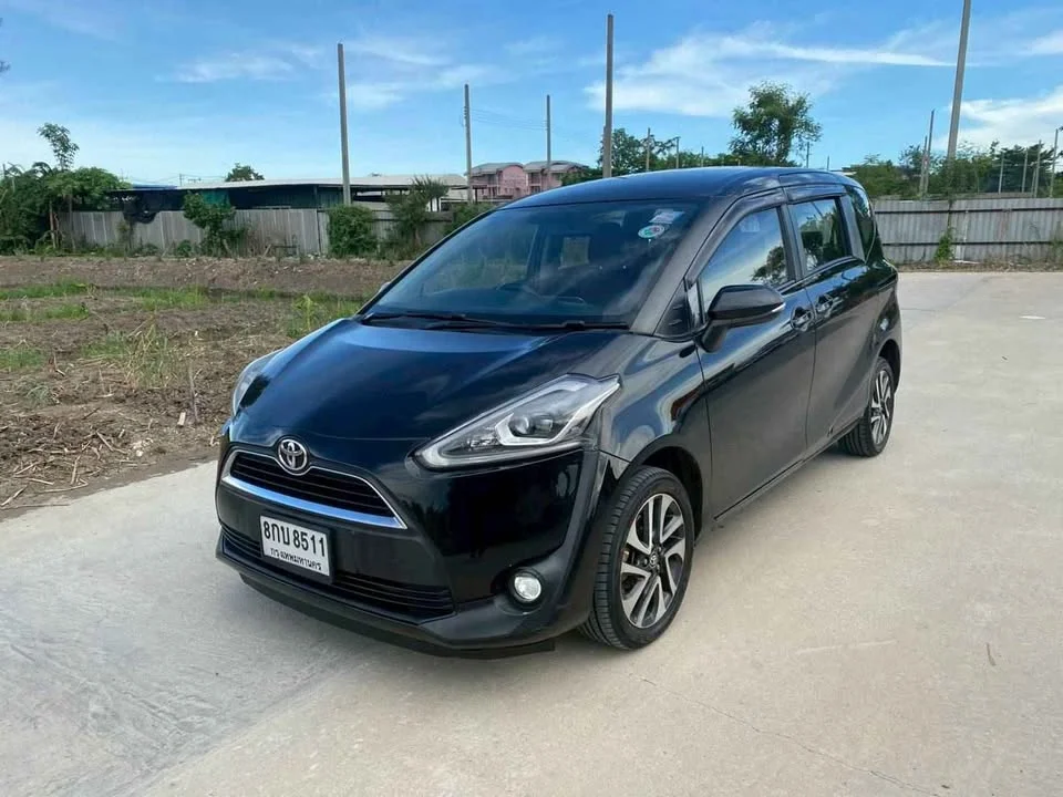 2018 Toyota Sienta II 3